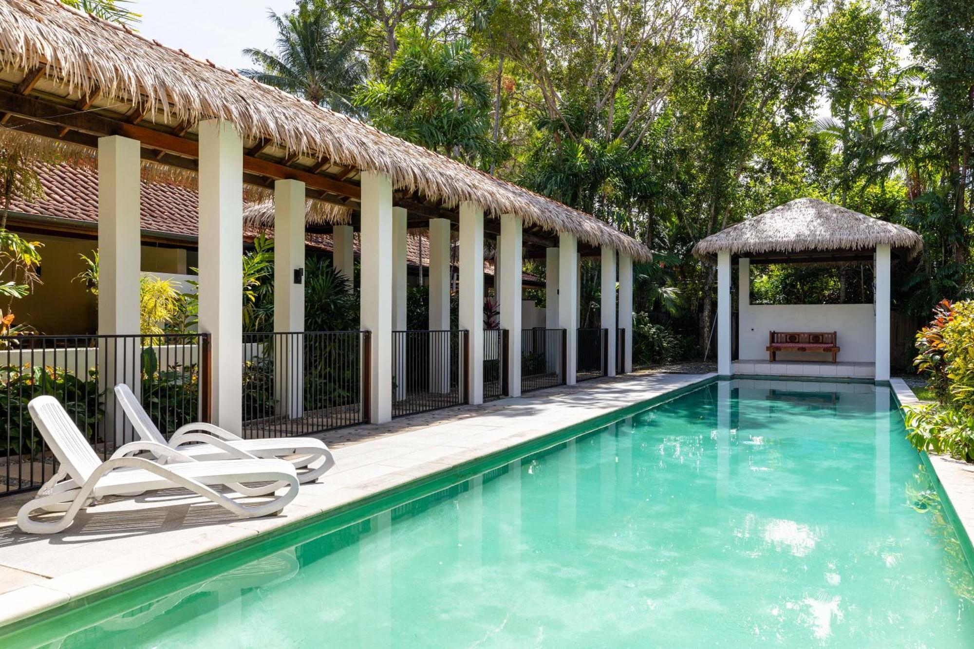 Surya Beachfront Villa Port Douglas