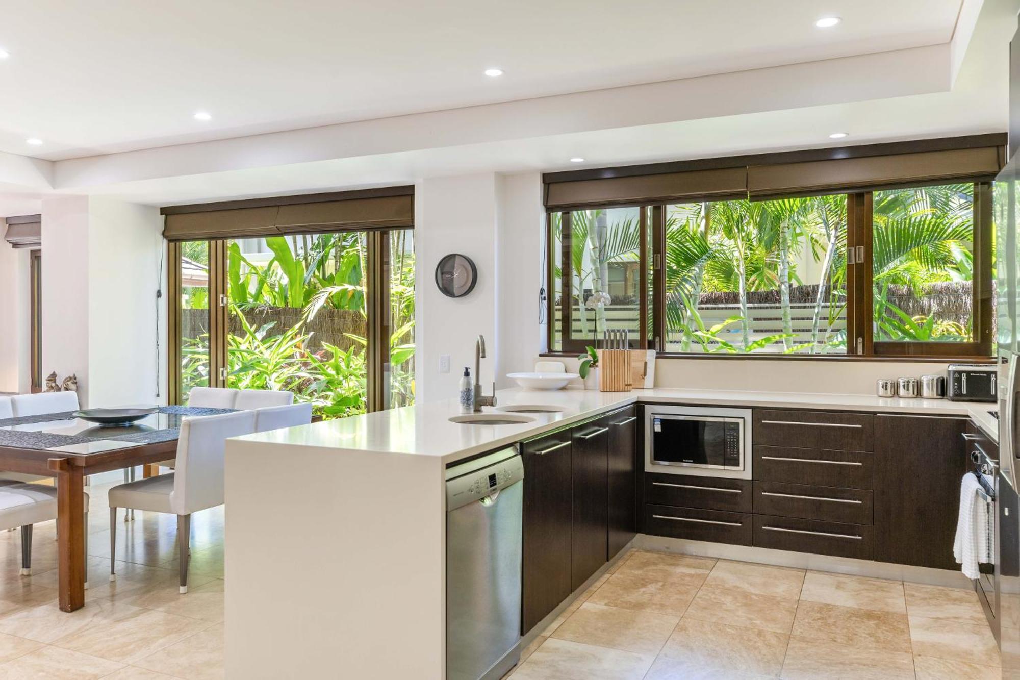 Seascape Holidays At Seascape Temple Apartment *