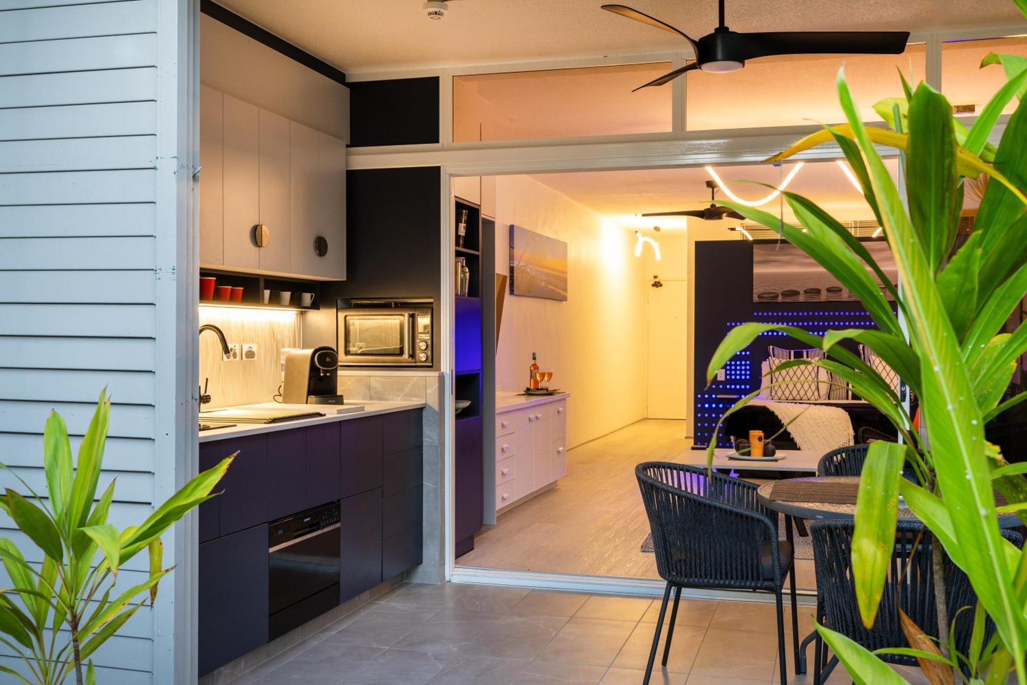 Ultra Modern In Club Tropical