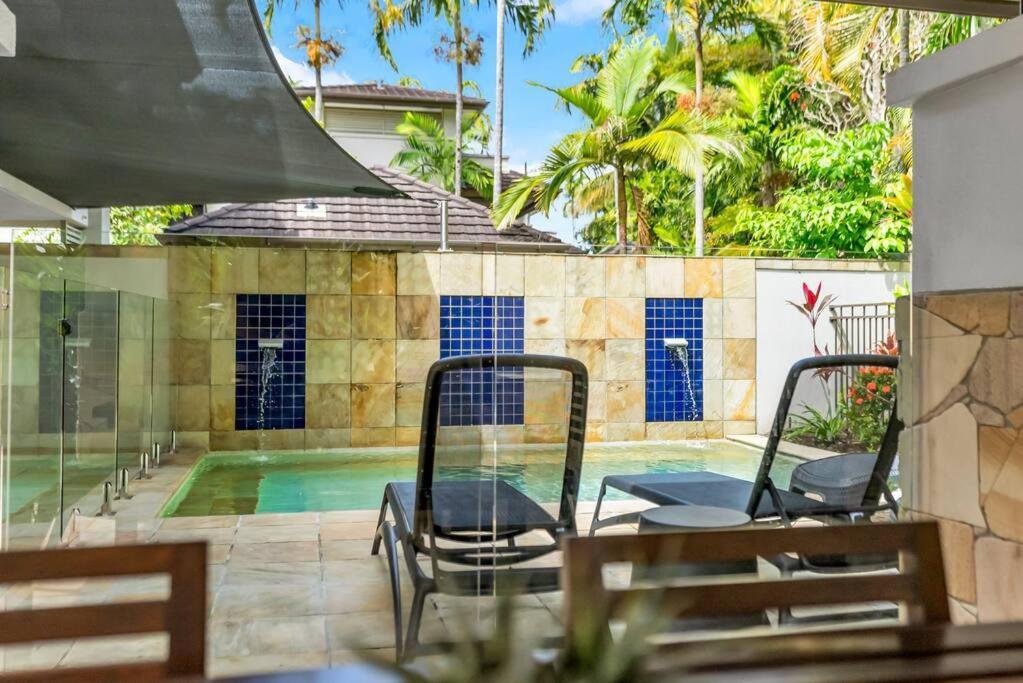 Fresco Tropical: Private Pool Haven By Golf Course