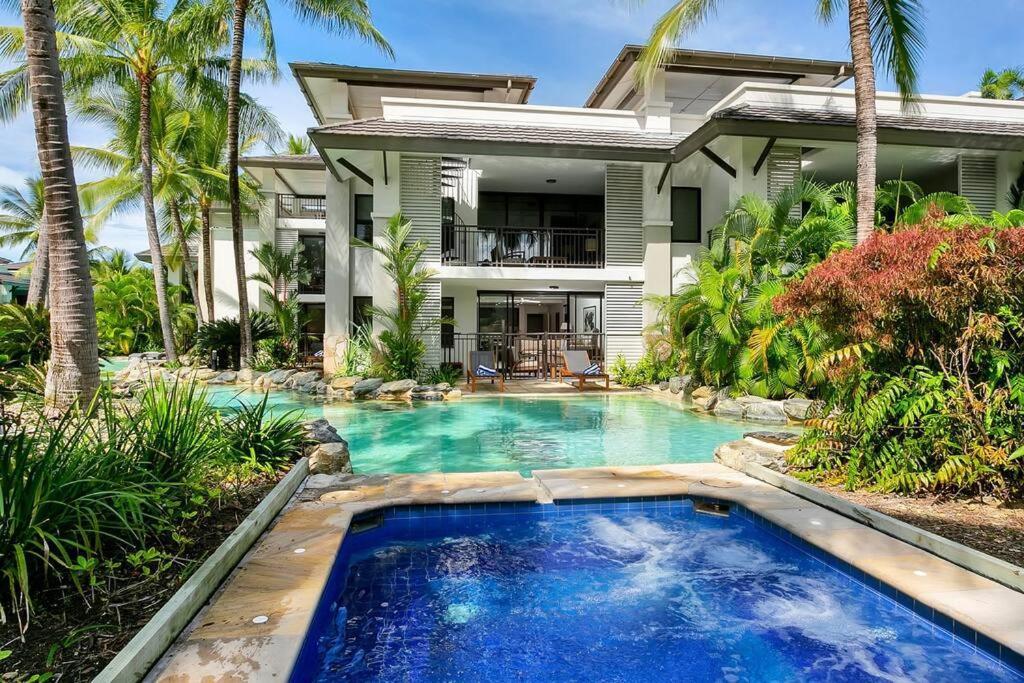 Fresco Tropical: Private Pool Haven By Golf Course *