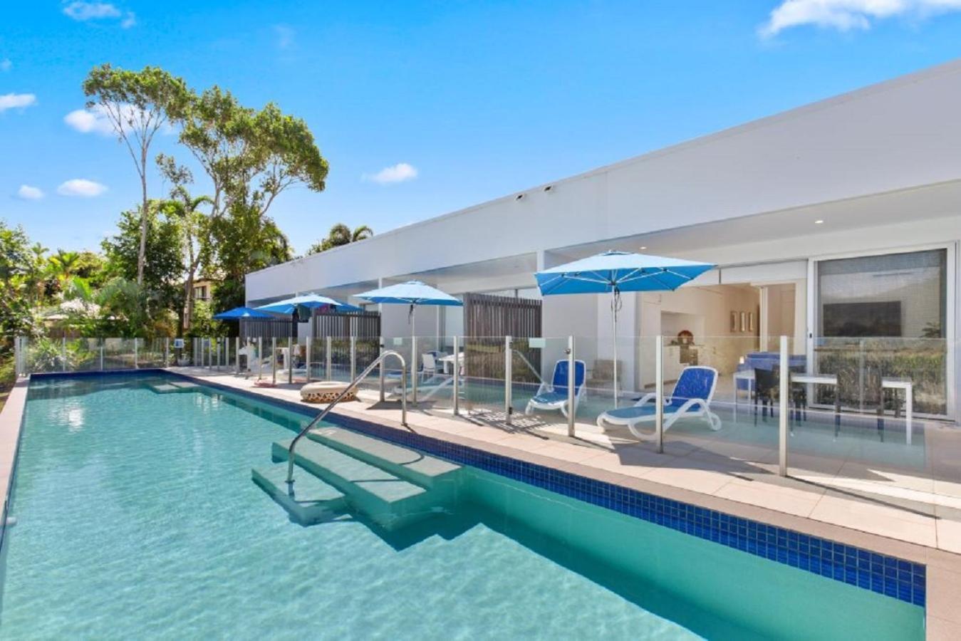 Aparthotel Pool 4*