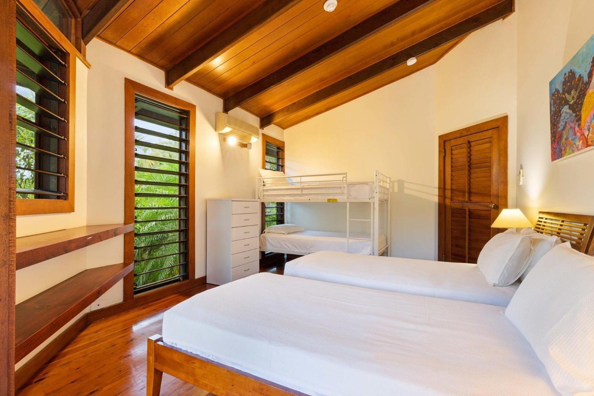 23 Solander Boulevard - Family By The