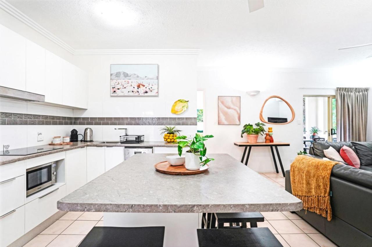 12 Plaza Apartment