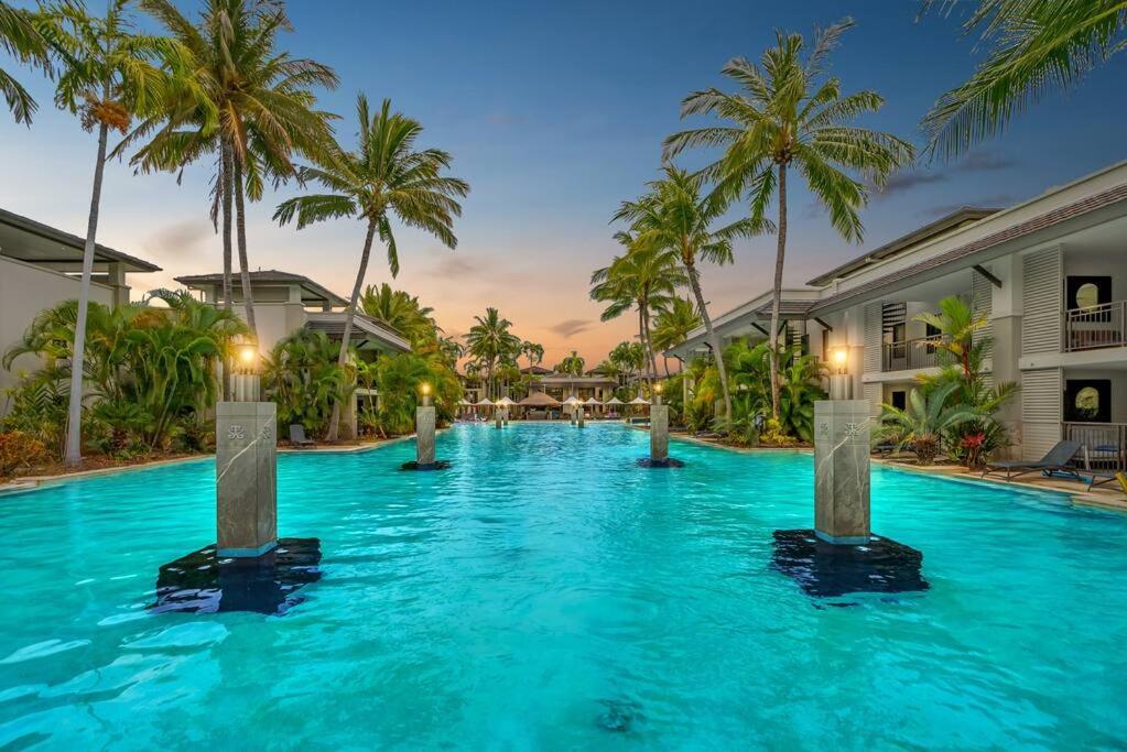 Luxury Beachside 3 Bedroom Sea Temple With Private Roof Terrace * Port Douglas