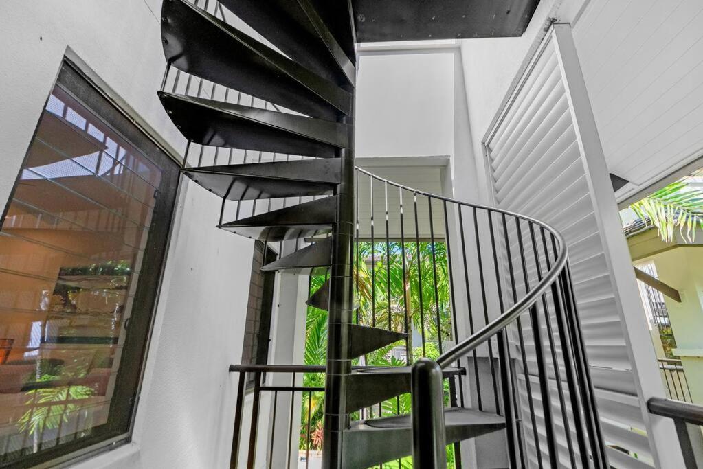 Luxury Beachside 3 Bedroom Sea Temple With Private Roof Terrace Port Douglas