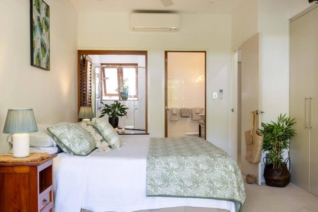 Savannah Elua Villa Port Douglas