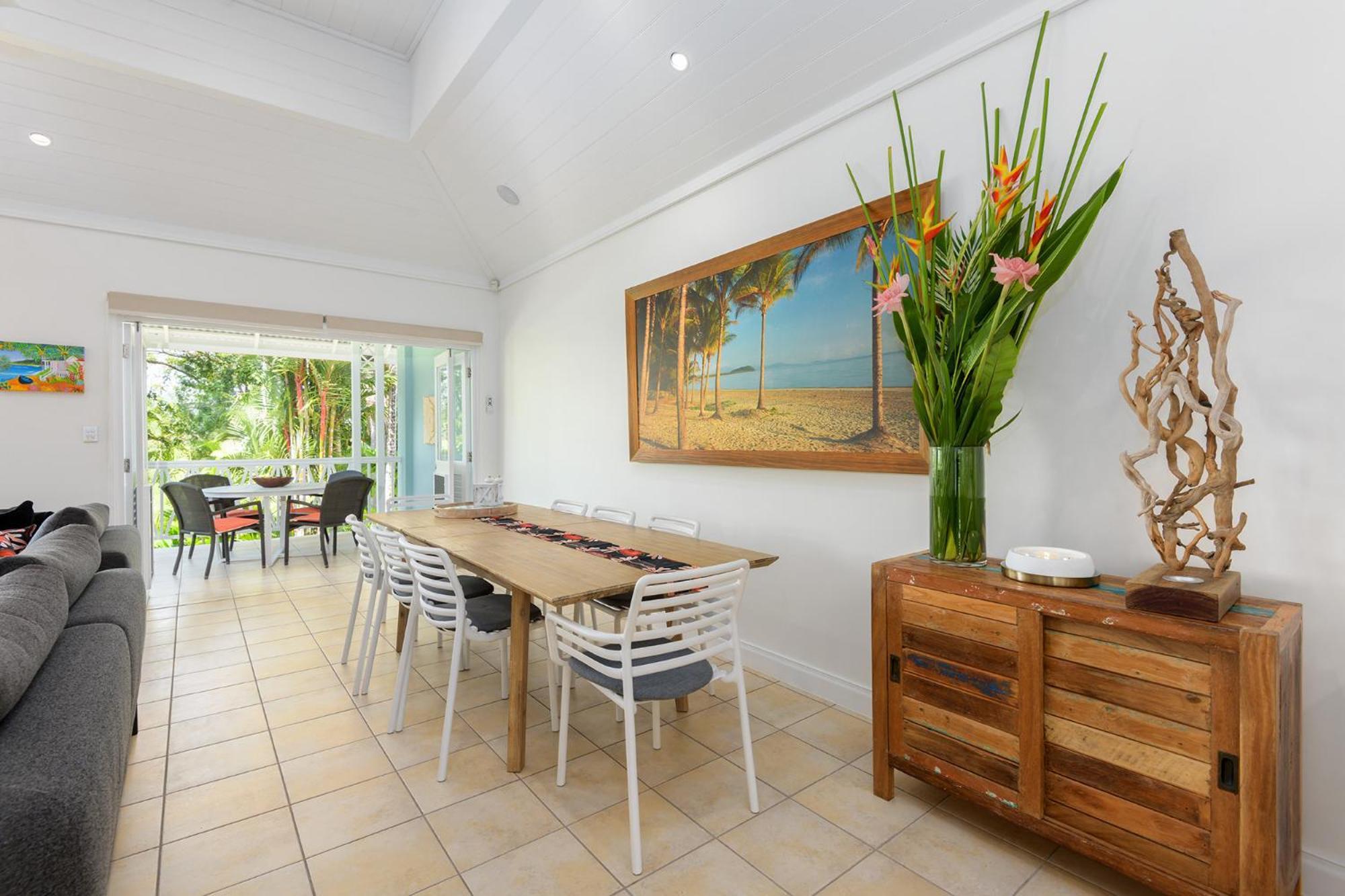 5 On * Port Douglas