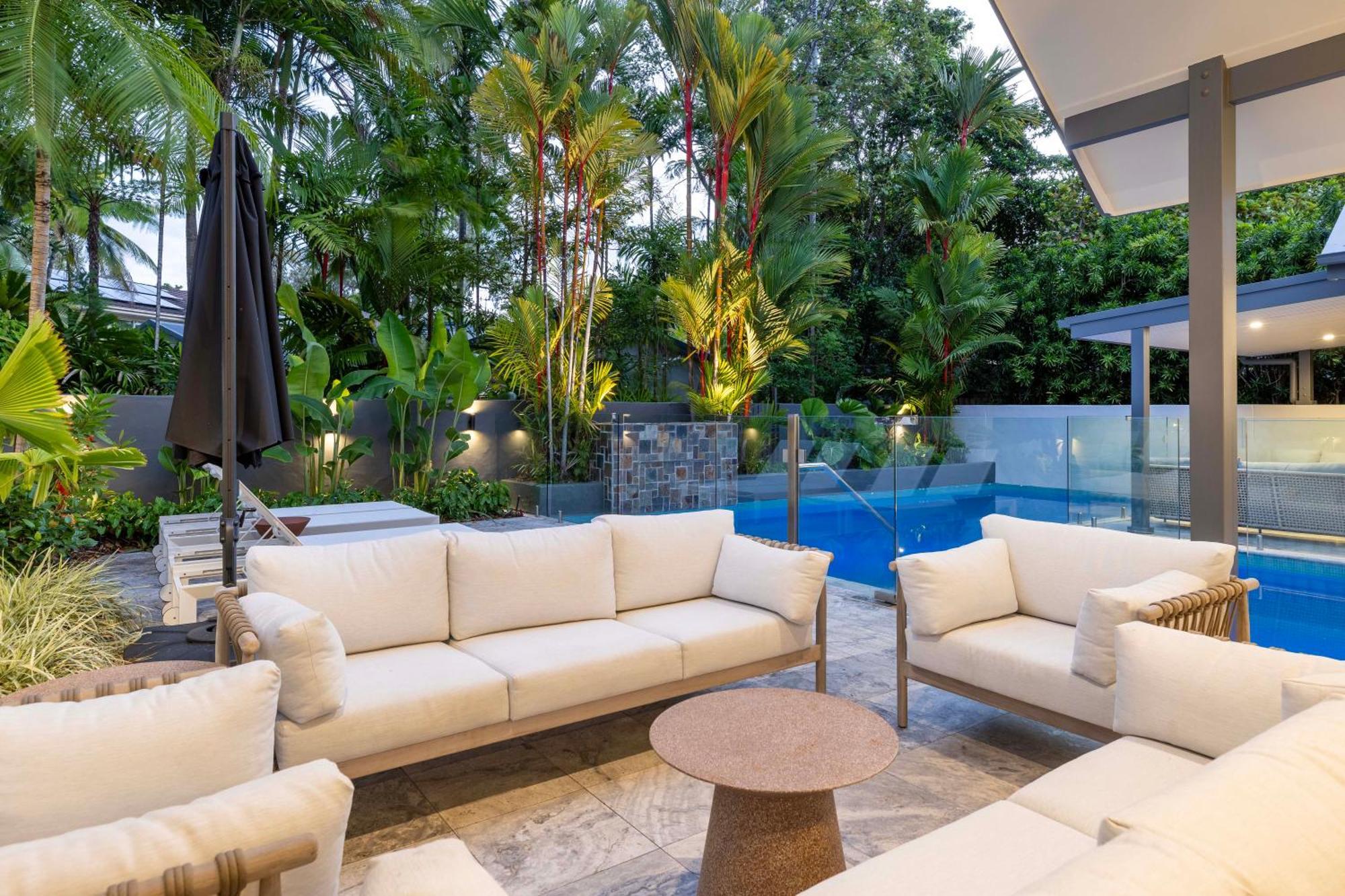 Sea Pavilion - Luxury Sleeps 12 Guests Port Douglas