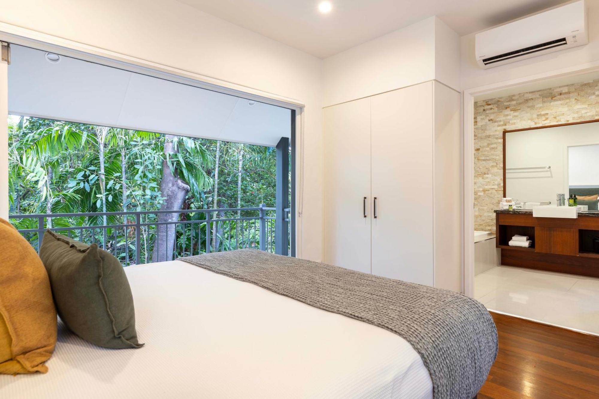 Sea Pavilion - Luxury Sleeps 12 Guests *