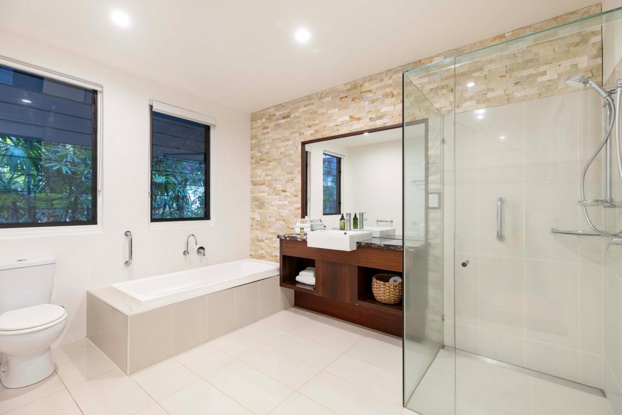 Sea Pavilion - Luxury Sleeps 12 Guests * Port Douglas