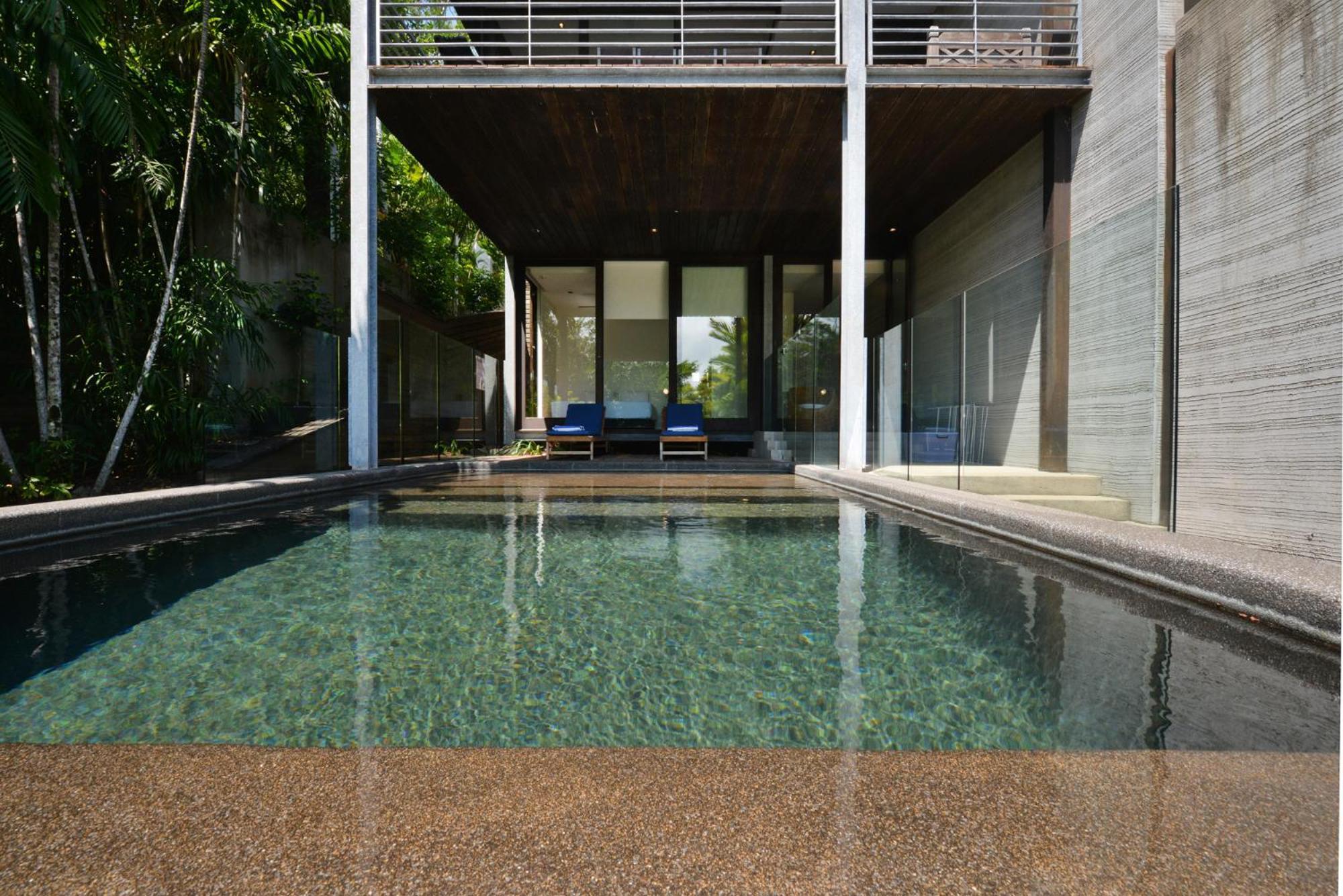 53a Street - 4 Bedroom Close To Town Villa *