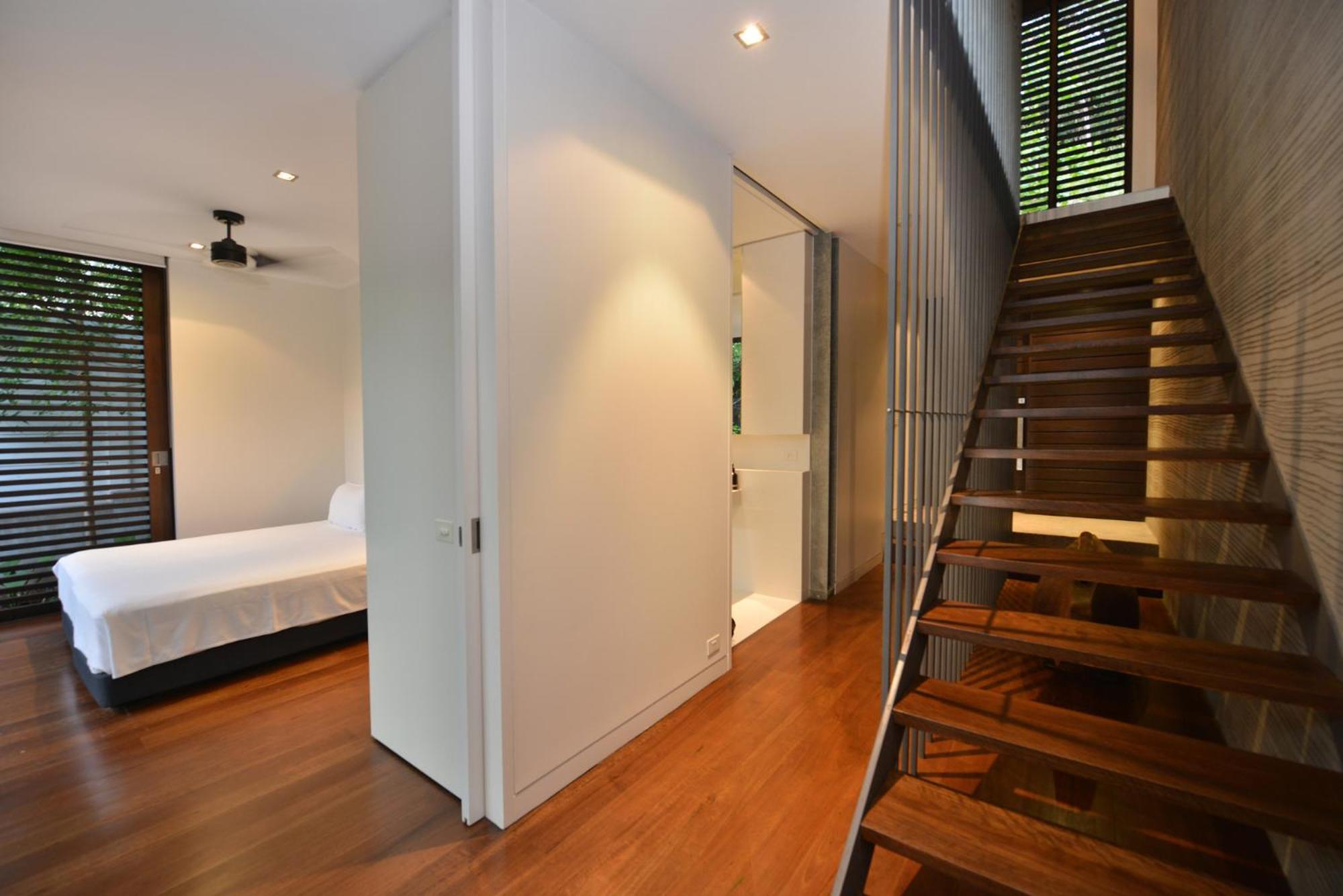 53a Street - 4 Bedroom Close To Town *