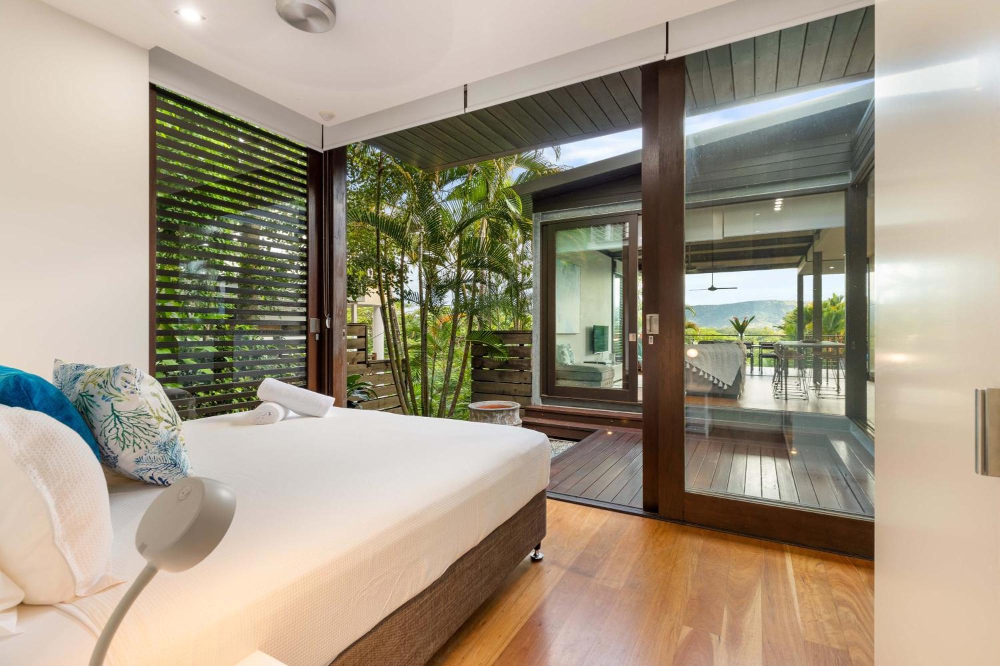 Villa 53b Street - Modern Luxury In Port Douglas