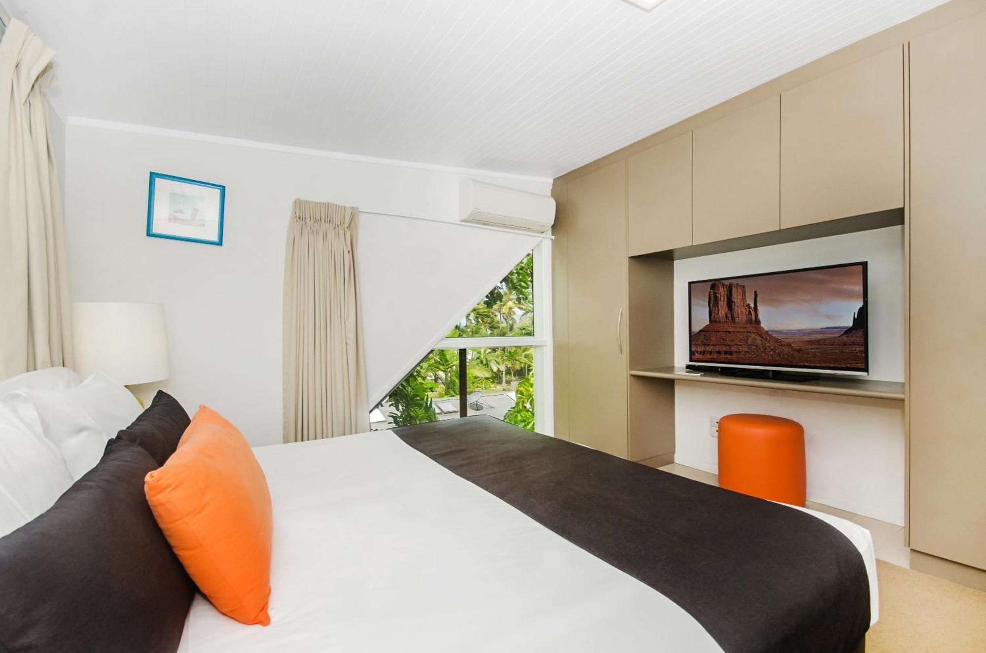 By The Sea Aparthotel