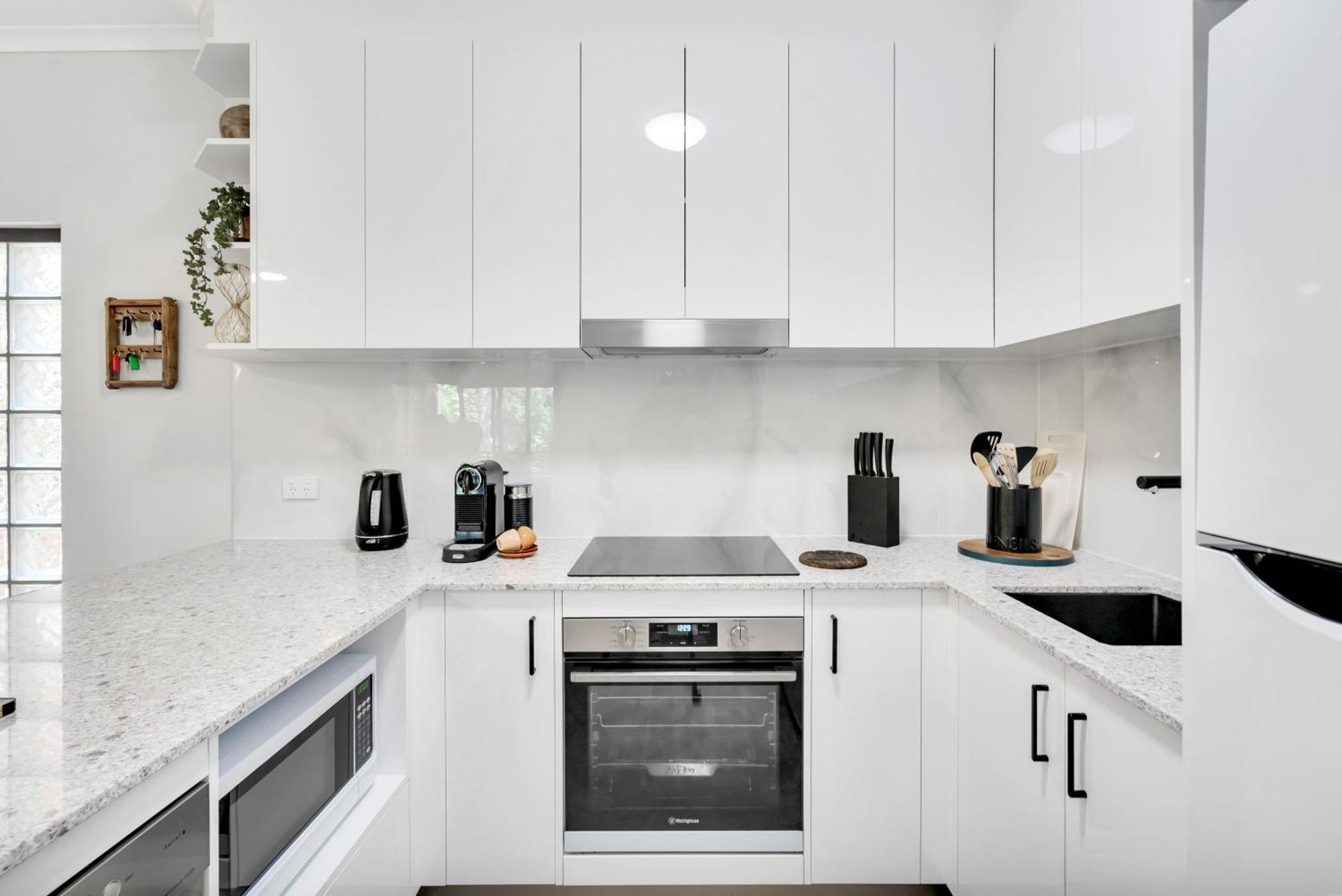 2 Bedroom Escape At Port Apartment *