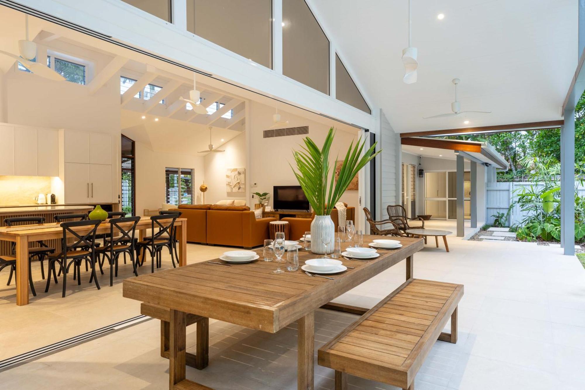 Tropical By The Port Douglas