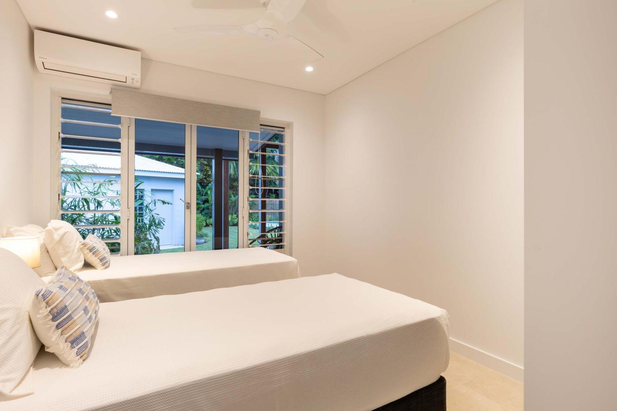 Tropical By The * Port Douglas