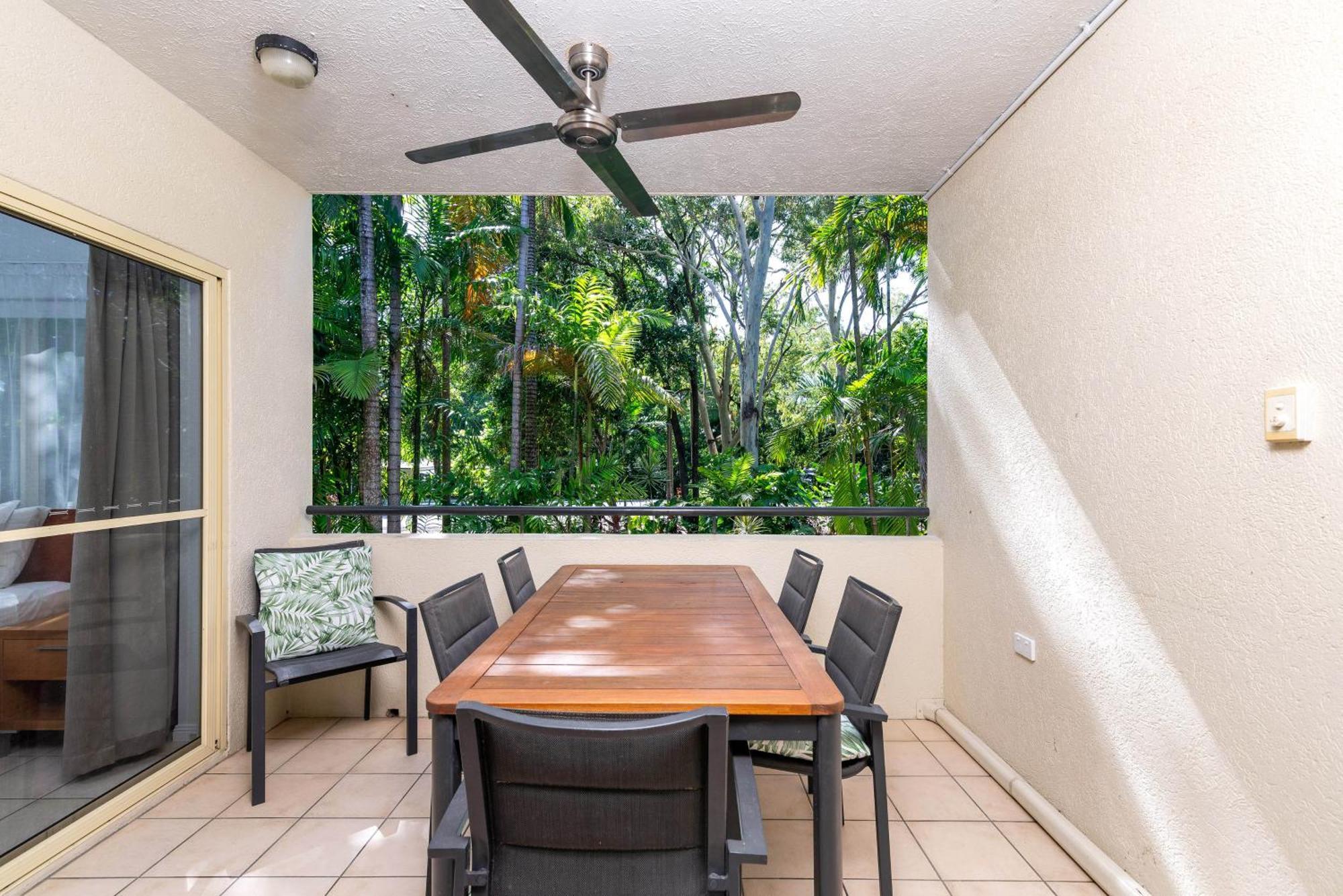 Seascape Holidays At Plaza Apartment Port Douglas
