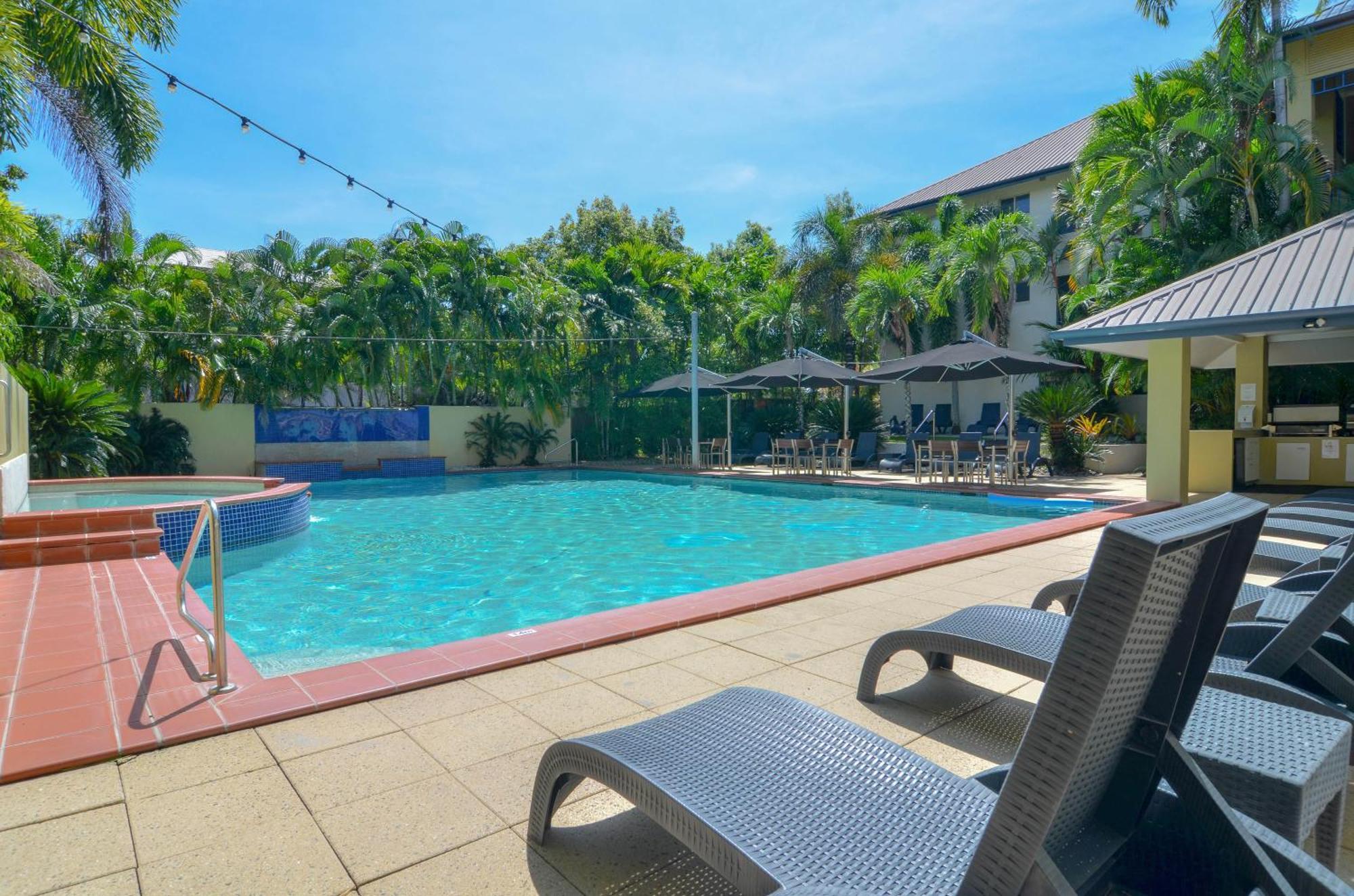 Seascape Holidays At Plaza * Port Douglas