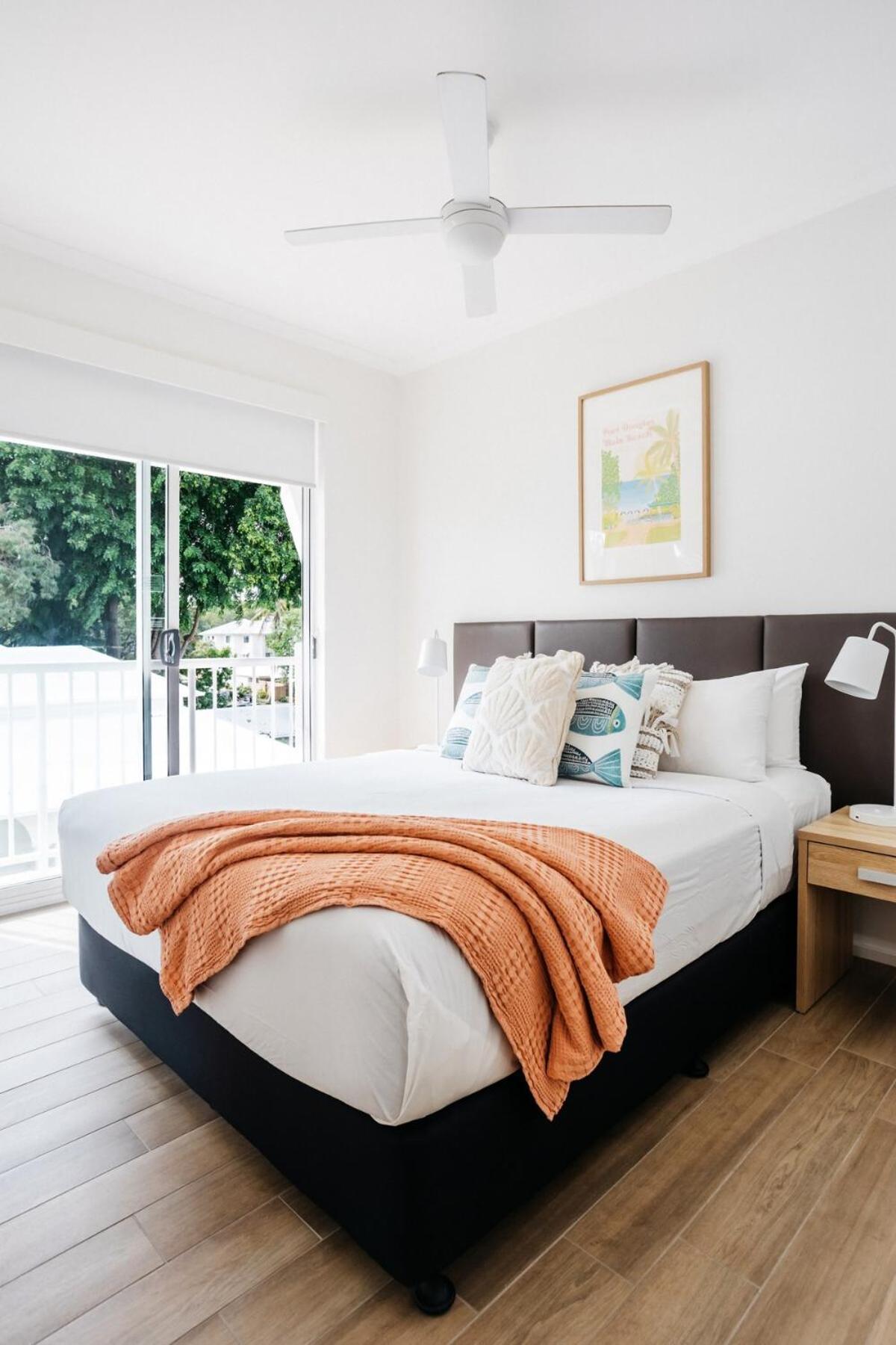 Portsea 74 - Live A Little Port Douglas