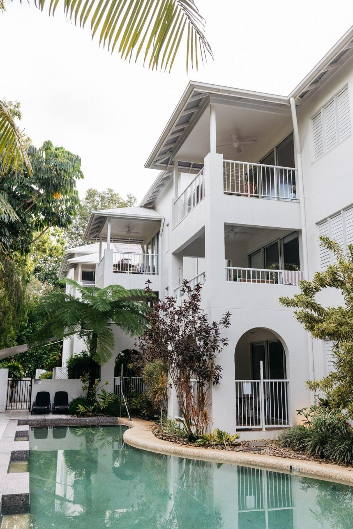 Portsea 74 - Live A Little * Port Douglas