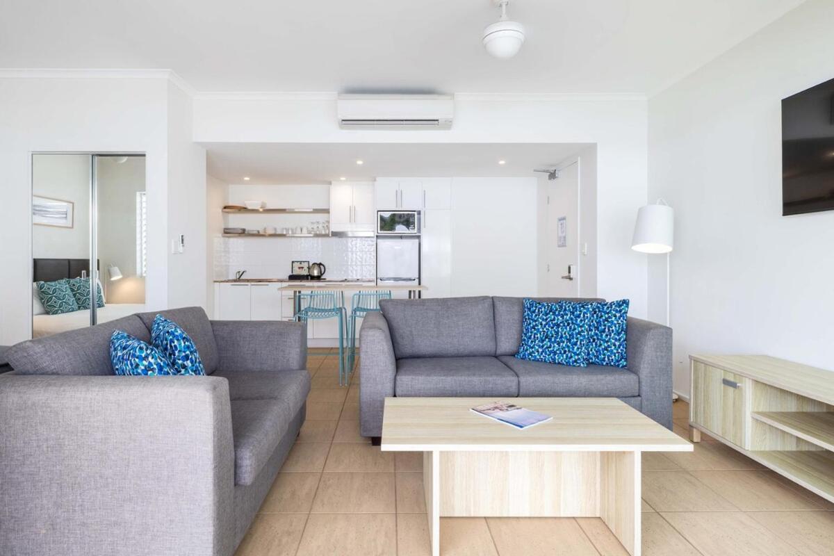 Apartment Poolview Dual-key & Br 79 At Portsea