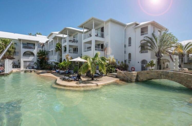 Poolview Dual-key & Br 66 At Portsea Apartment