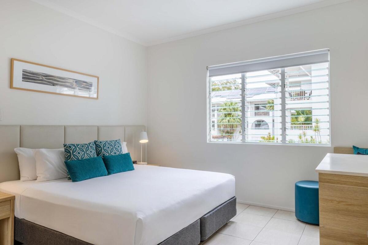 Poolview Dual-key & Br 66 At Portsea Port Douglas