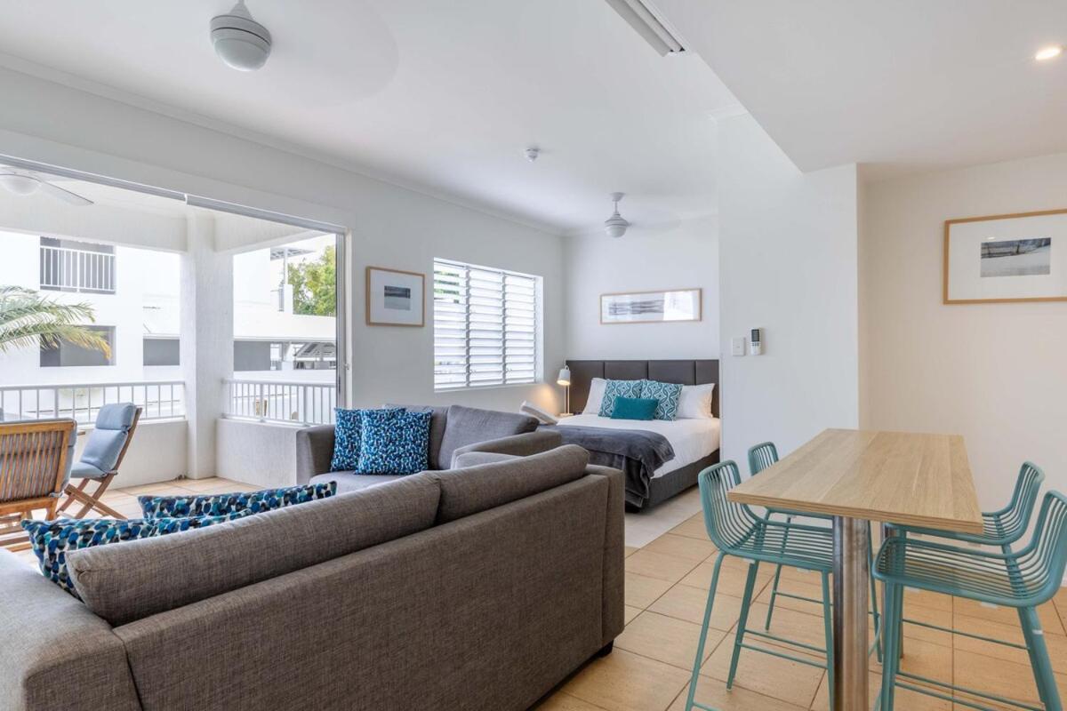Poolview Dual-key & Br 66 At Portsea Port Douglas