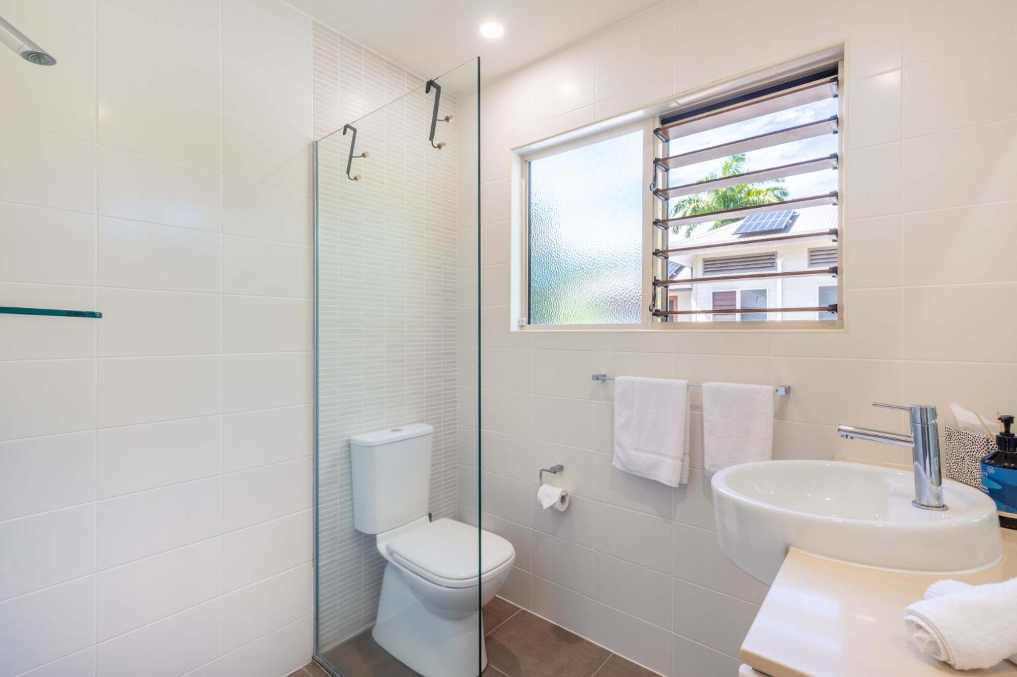 Sea Breeze 2 Villa