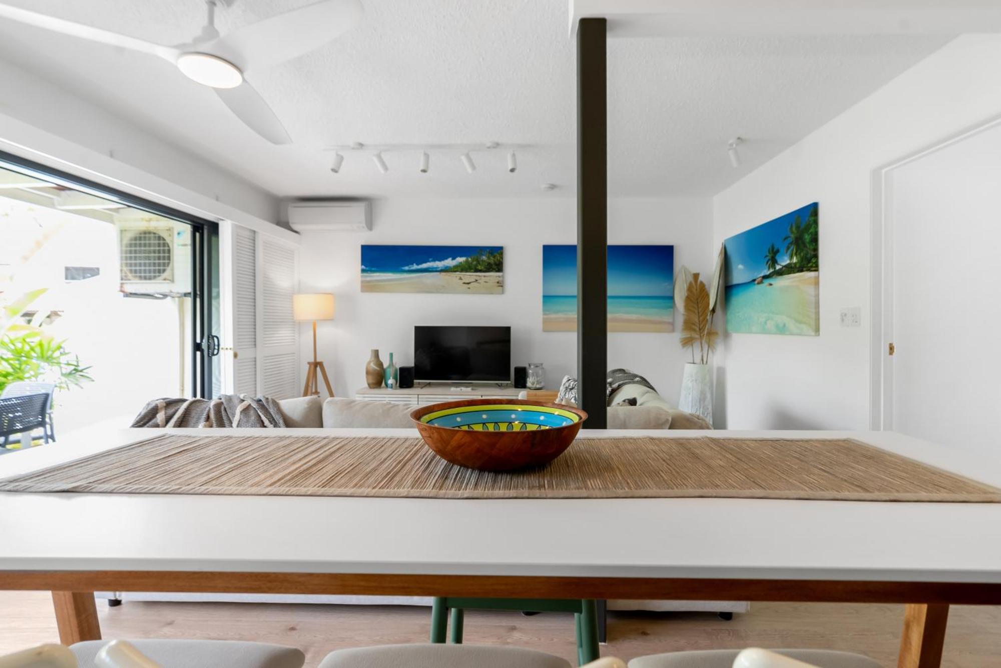 Apartment Retreat Serene - Poolside On The Esplanade