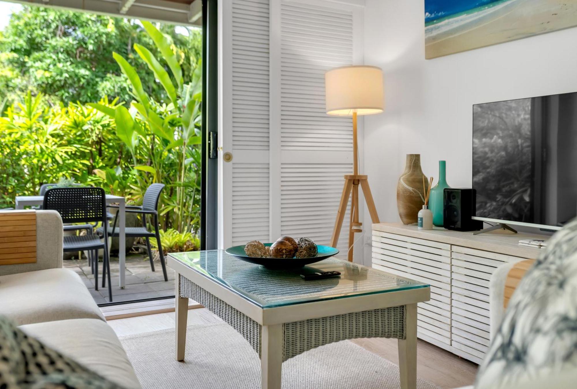 Retreat Serene - Poolside On The Esplanade Port Douglas