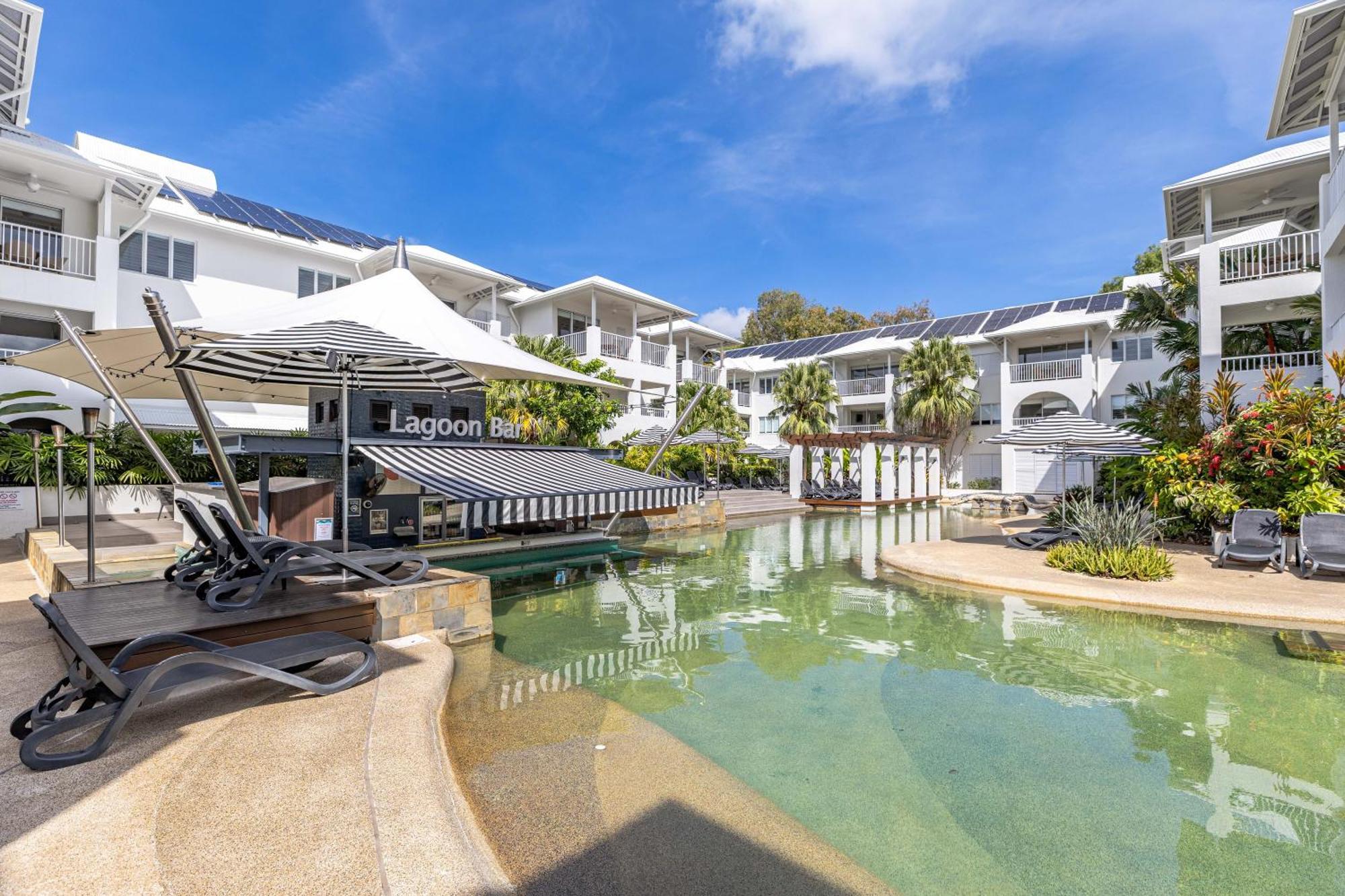 Poolview Dual-key & Br 66 At Portsea