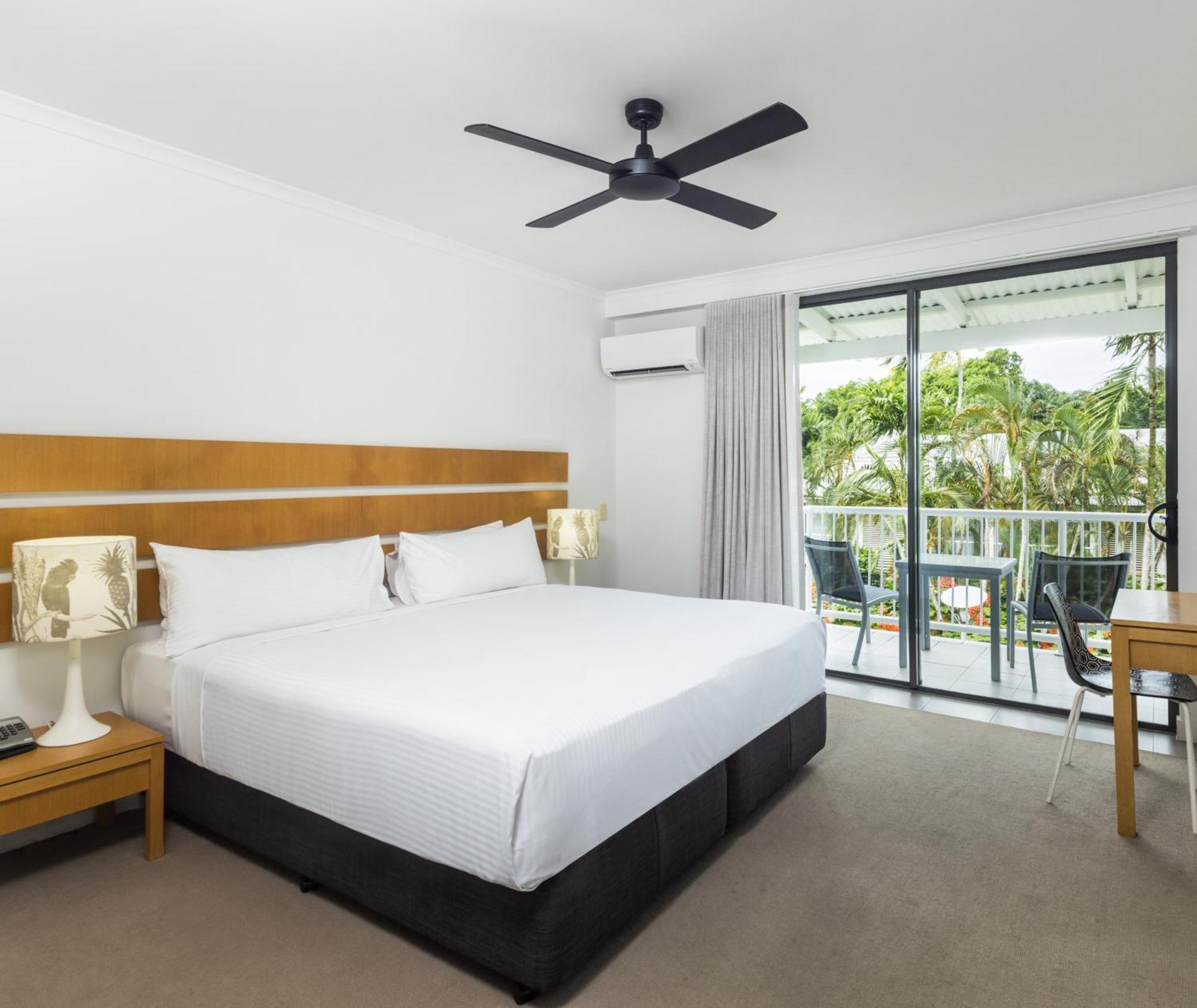 Resort Oaks 4*
