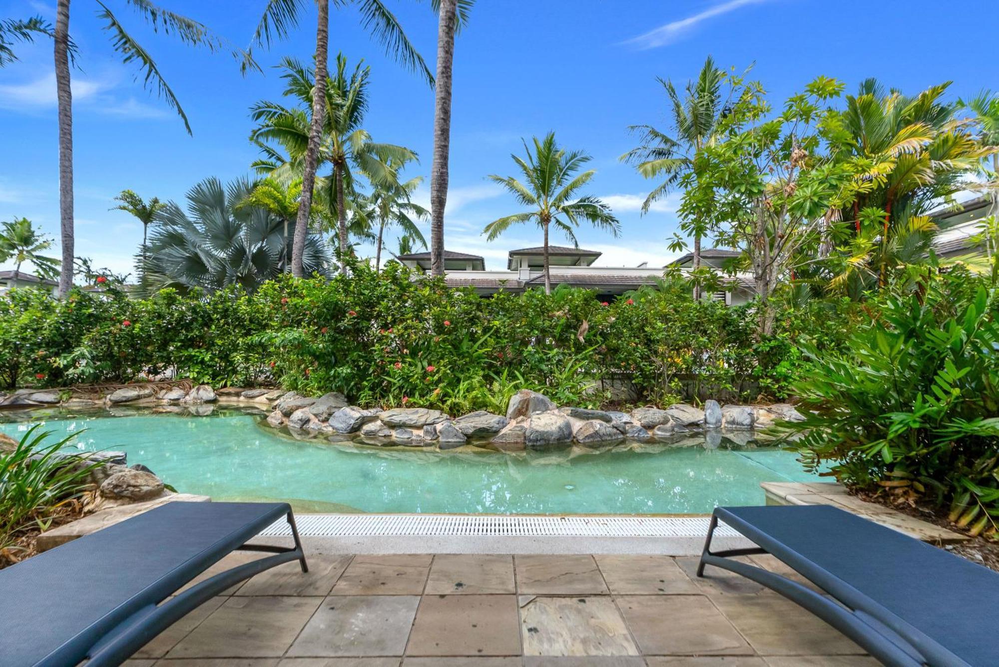 Apartment Resort-style Swim Out - A True Tropical Oasis Port Douglas