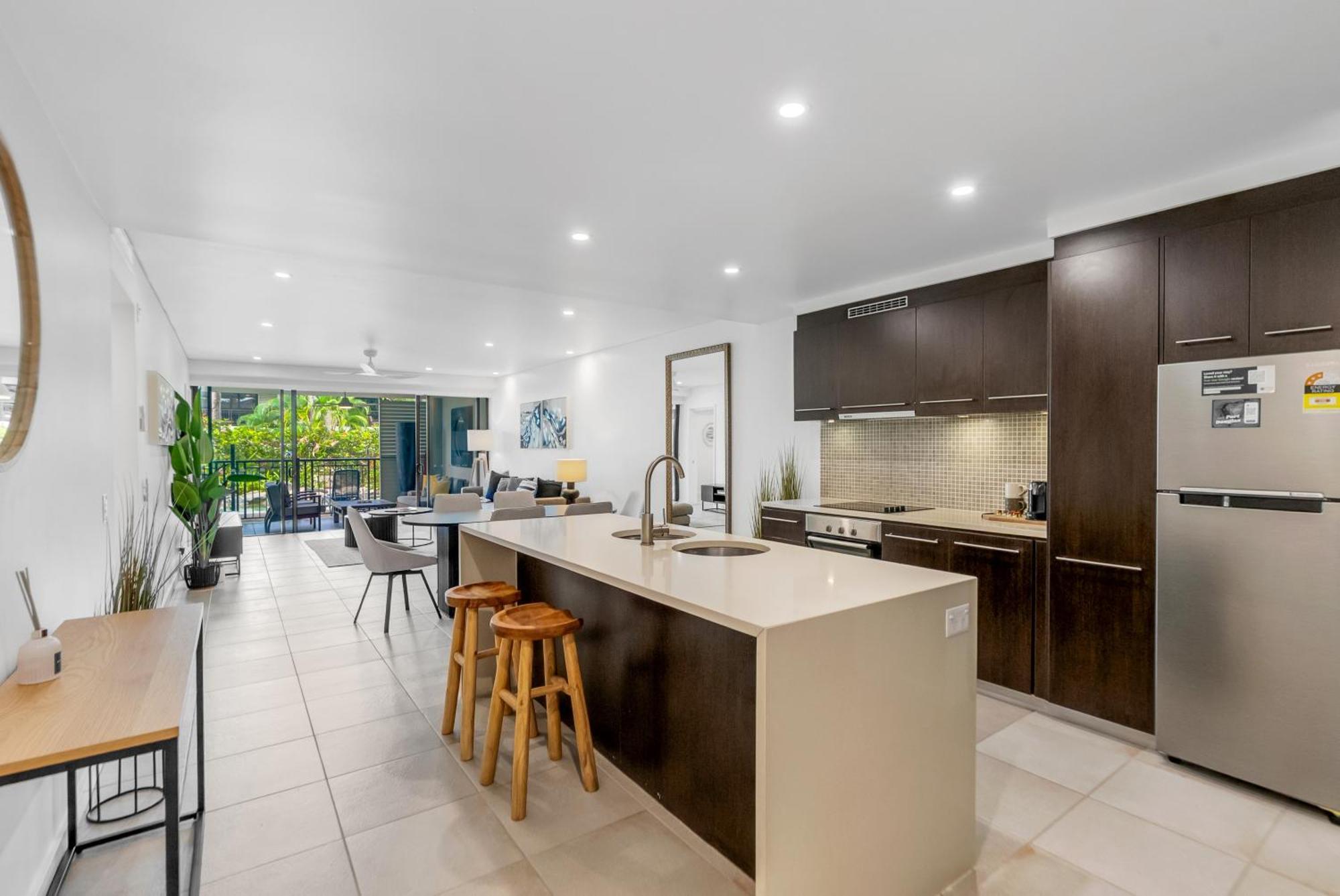 Resort-style Swim Out - A True Tropical Oasis Port Douglas