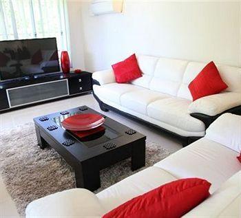 Aparthotel Outrigger 3*