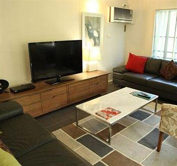 Aparthotel Outrigger 3*