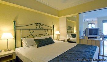 Le Cher Du Monde Adults Only Aparthotel