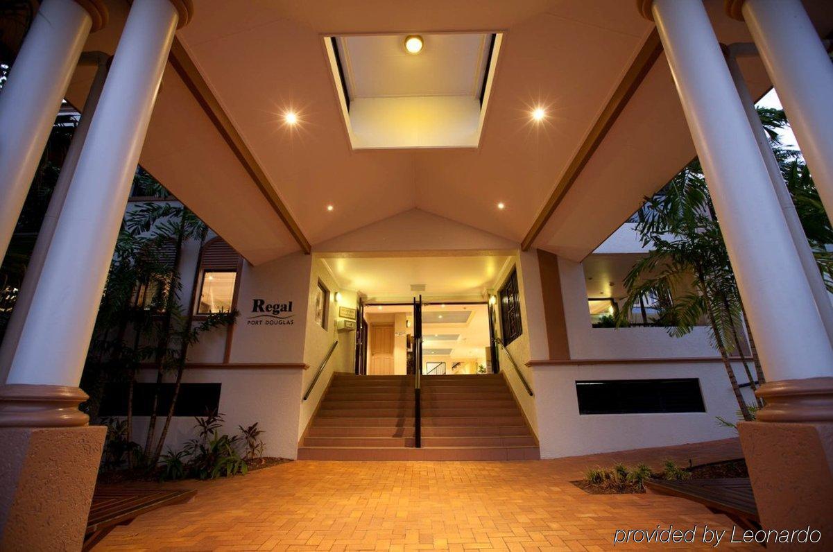 Regal 4*