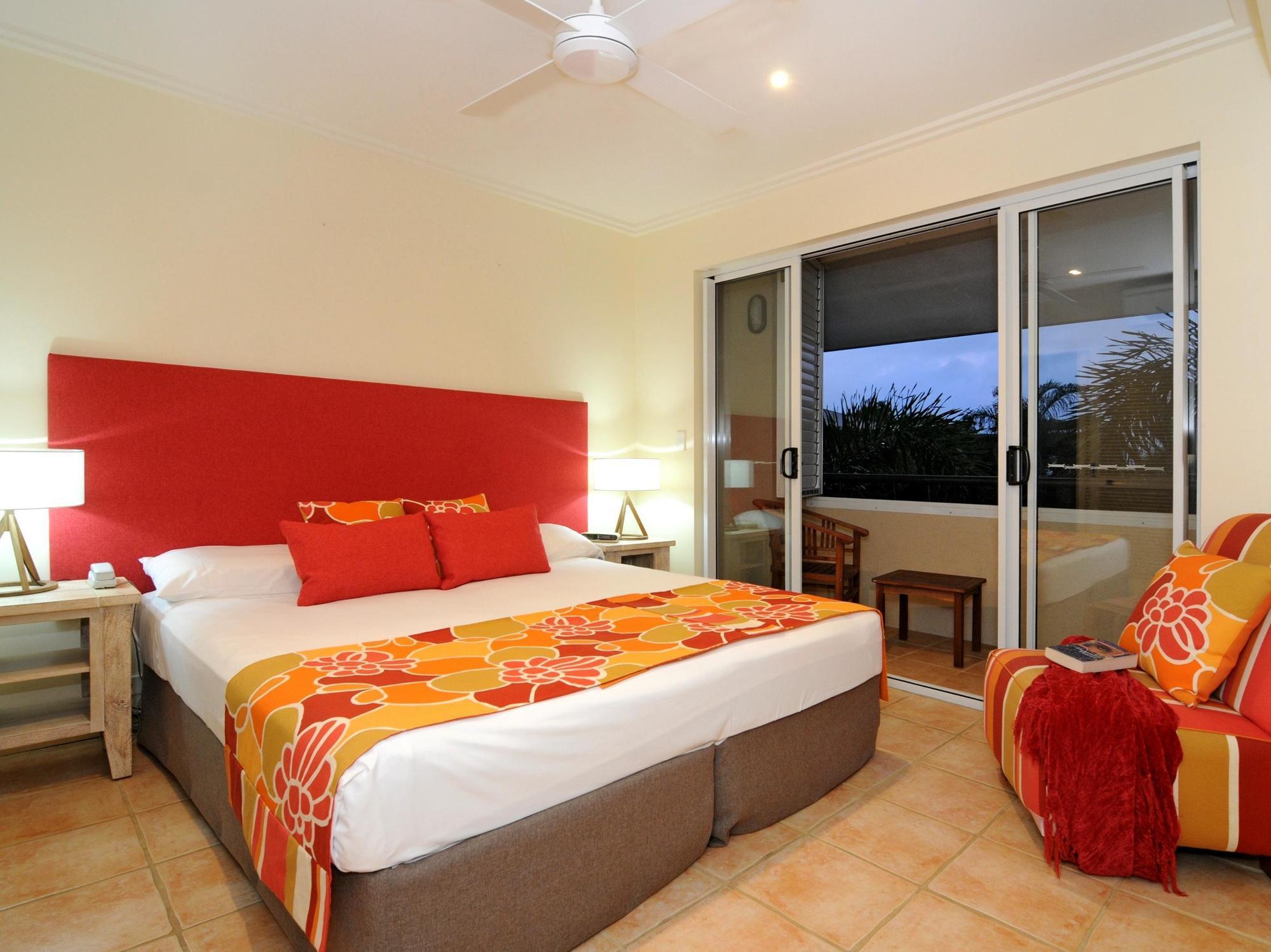 Cayman 4* Port Douglas