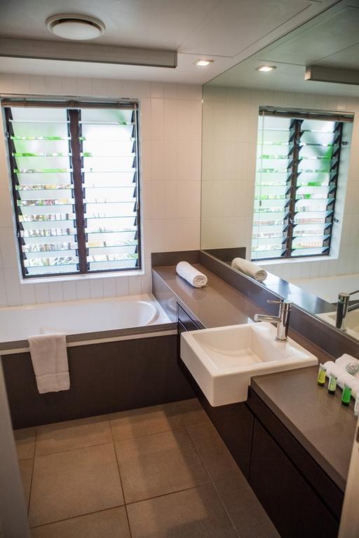 160 Temple Swimout Apartment Port Douglas