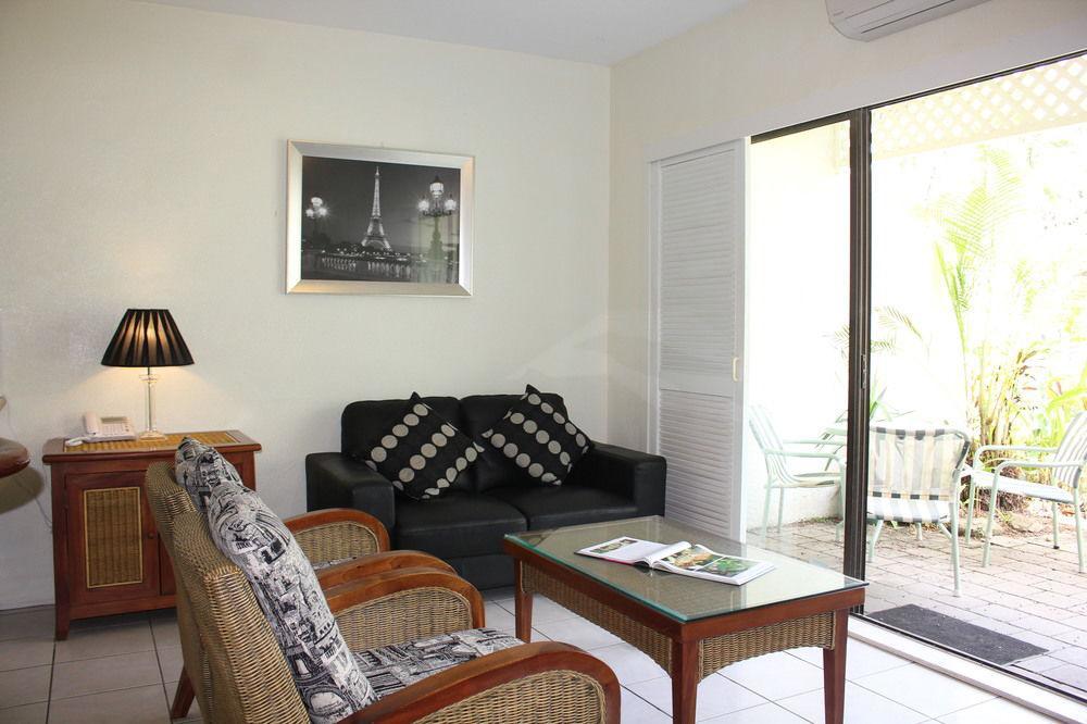 Apartment Seascape Holidays At Beachfront Terraces
