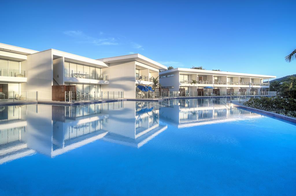 Pool Aparthotel