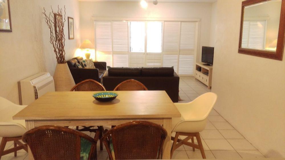 Apartment Seascape Holidays At Beachfront Terraces *