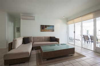 Apartment Seascape Holidays- Beaches
