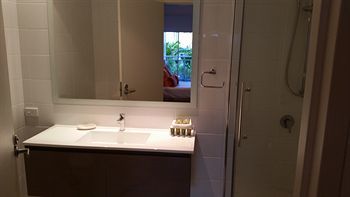 Seascape Holidays- Beaches Apartment *