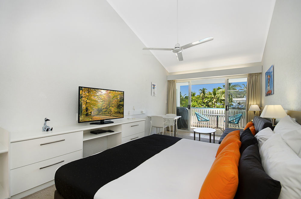 Aparthotel By The Sea 4*