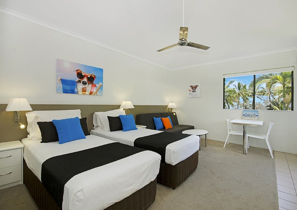 Aparthotel By The Sea 4*